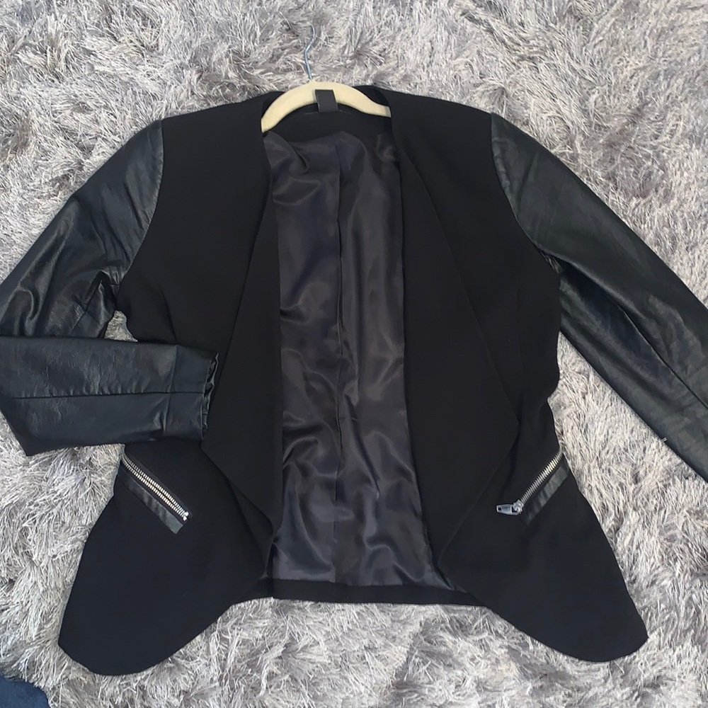 Black and leather blazer/jacket
